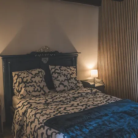 L'intendance - Calme Et Cosy, Vieilles Pierres