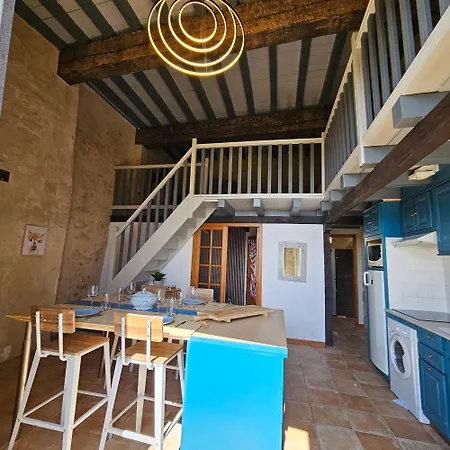 L'intendance - Calme Et Cosy, Vieilles Pierres