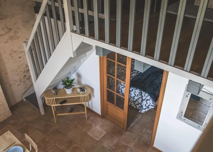 L'intendance - Calme Et Cosy, Vieilles Pierres Apartament *