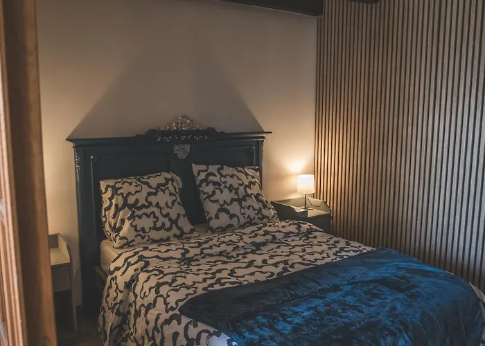 L'intendance - Calme Et Cosy, Vieilles Pierres